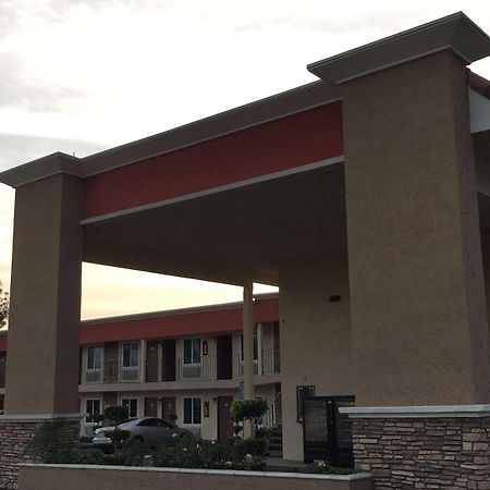 Ontario Inn & Suites Montclair Eksteriør bilde
