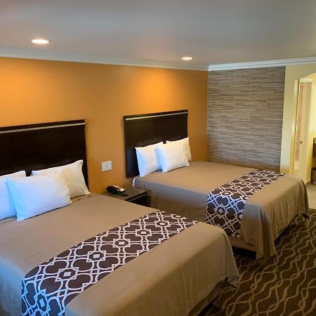 Ontario Inn & Suites Montclair Eksteriør bilde