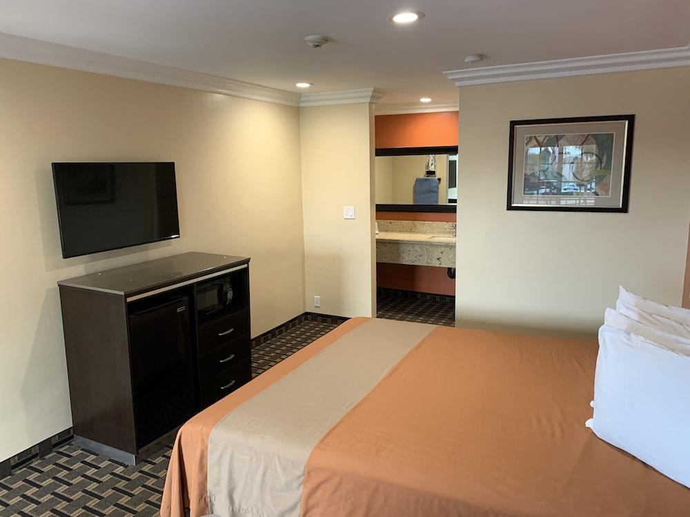 Ontario Inn & Suites Montclair Eksteriør bilde